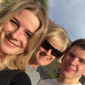 Meet your Posher, Suzy